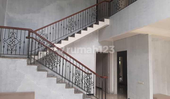 Peaceful Riverside Residence in Blimbing Malang 2