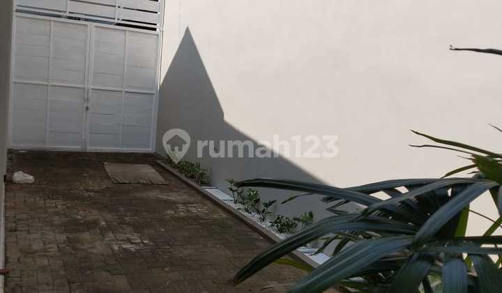 Ready-to-Occupy House in Tirtasani Royal Resort Housing Complex, Karangploso, Malang 2