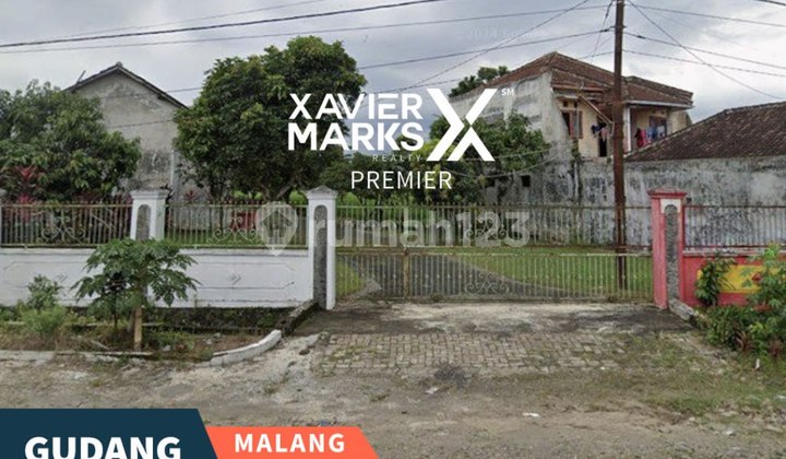 Gudang Bangunan Terawat Di Raya Ampeldento Pakis Malang