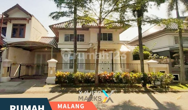 Rumah 2 Lantai Kawasan Eksklusif di Riverside Malang Rumah 2 Lantai Kawasan Eksklusif di Riverside Malang