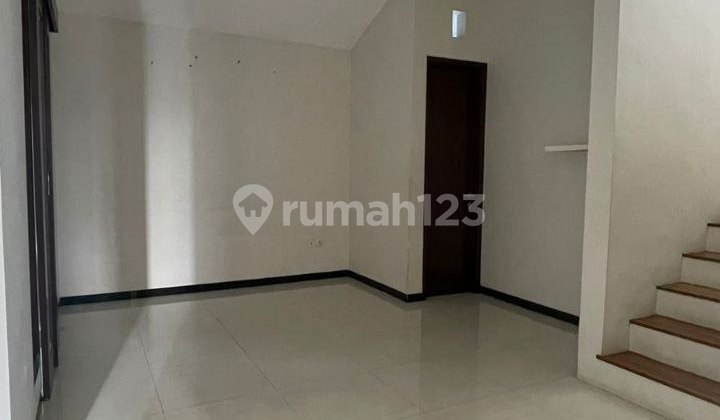 Rumah Semi Furnish Siap Huni di Green Hills Malang 2