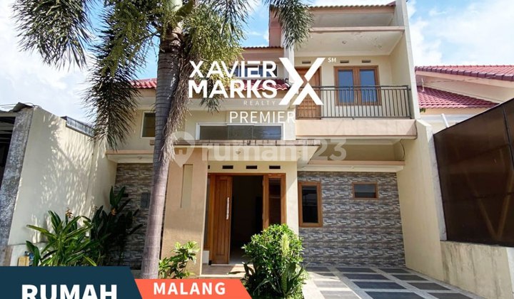 Rumah 2 Lantai Modern Minimalis di Tunggulwulung Malang Rumah 2 Lantai Modern Minimalis di Tunggulwulung Malang