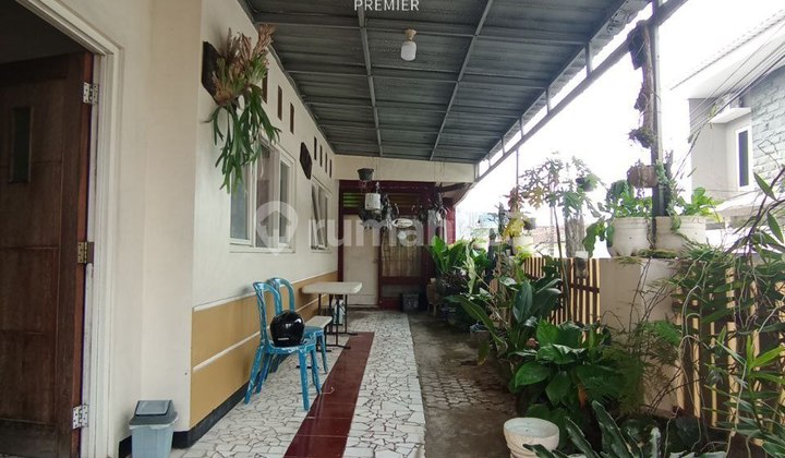 Rumah Hook Tengah Kota di Klojen Malang  2