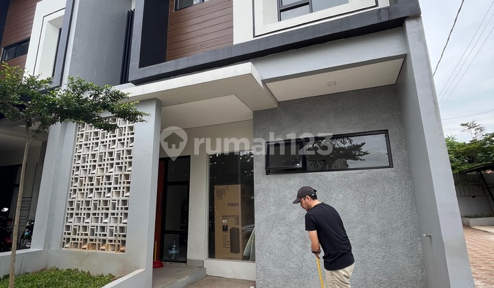 Rumah 2 Lantai Siap Huni di Buaran Serpong Dekat ke Bsd