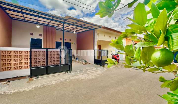 Ready-to-Occupy House 5 Minutes to Cisauk Station, SHM On Hand Ready-to-Occupy House 5 Minutes to Cisauk Station, SHM On Hand