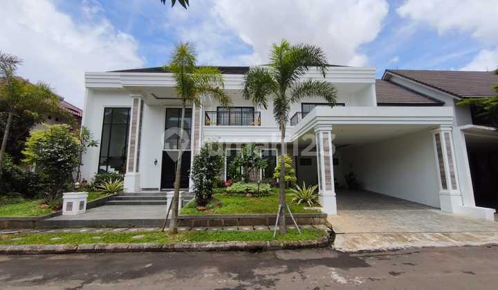 New Luxury Minimalist House with Private Pool at Riverpark Bintaro 1