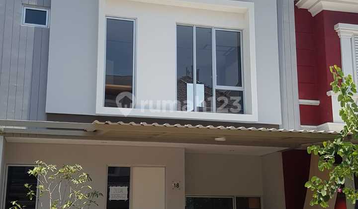 For Quick Sale House In Malibu Village Gading Serpong