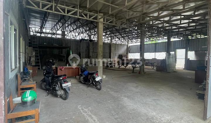 Complete Business Space Workshop Office Workers' Mess 904.0 M²