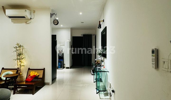 Semi Furnished 4 Bedroom Luxury Apartment Good 100m2 PPJB