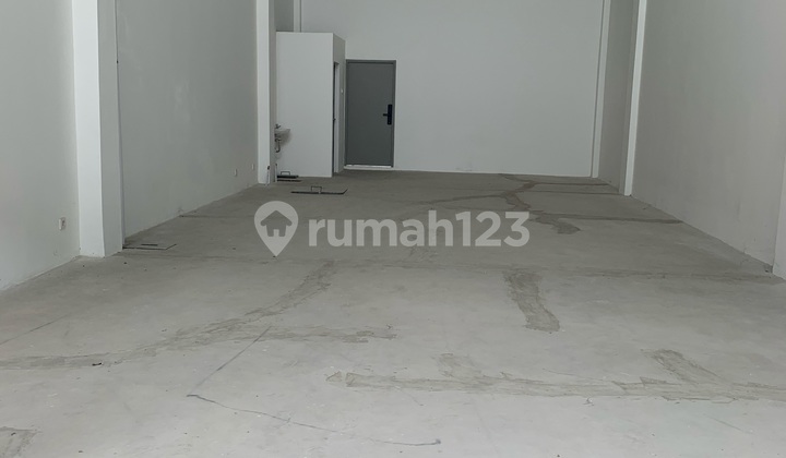 Duta Indah Starhub Warehouse 220m2 4 Floors Office Size 9x24.5m Duta Indah Starhub Warehouse 220m2 4 Floors Office Size 9x24.5m