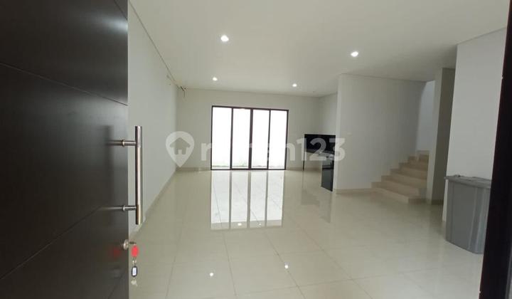 For Sale Ready-to-Occupy House in Cimanggis Golf Estate, Good House with SHM