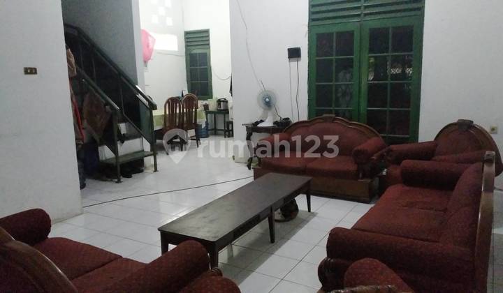 House Position Hook in Pinang Ranti, East Jakarta 2