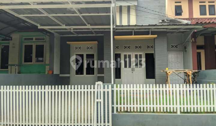 Ready-to-Occupy House in Cikeas Country Residence