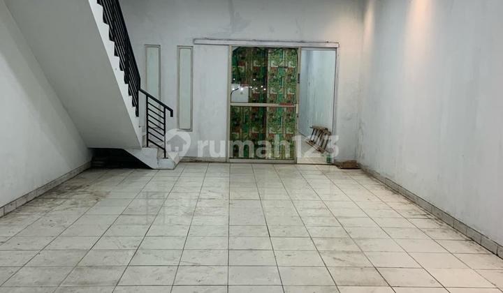 2.5-Storey Shop House Ready for Use in Permata Cibubur 2