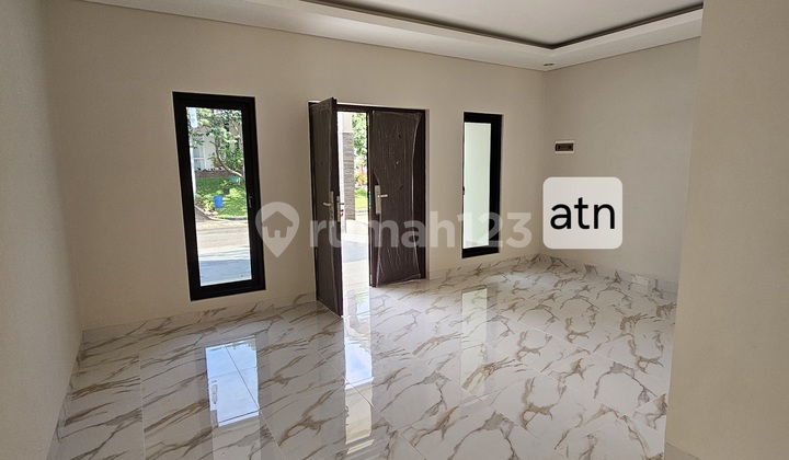 Rumah Cantik Seperti Baru di Kota Wisata Cibubur 2