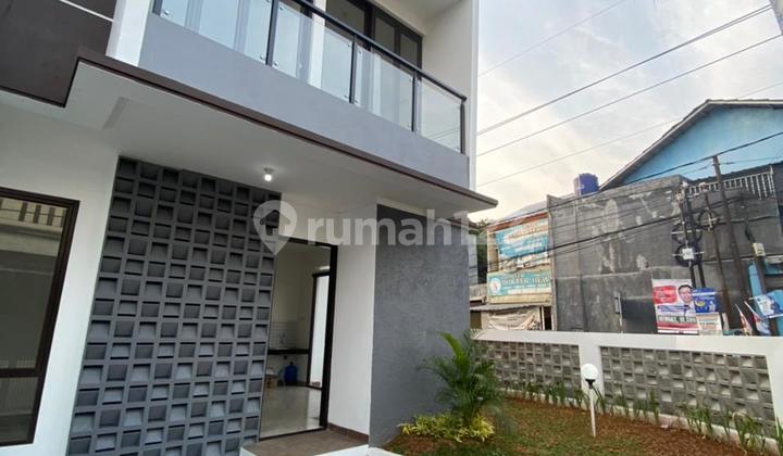 Rumah Baru Posisi Hook Dekat Grand Depok City 2
