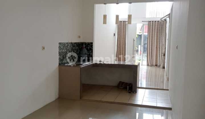 Disewakan Rumah 1 Lantai di Citra Gran Cibubur 2