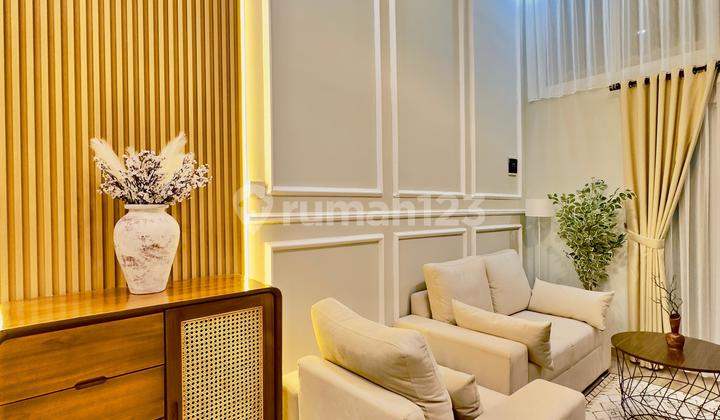 Rumah Cantik Full Furnish Di H City Sawangan Depok