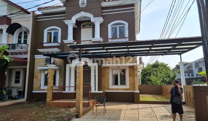 House with a Side Garden Like Hook in Raffless Hills Cibubur 2