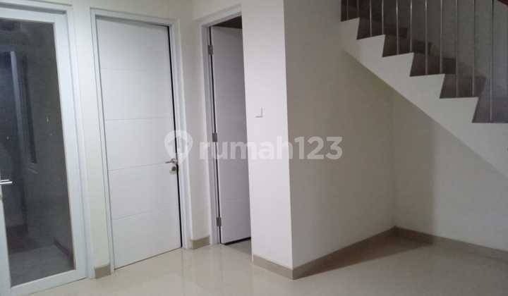 Rumah Seperti Baru Posisi Hook Di Citra Gran Cibubur 2