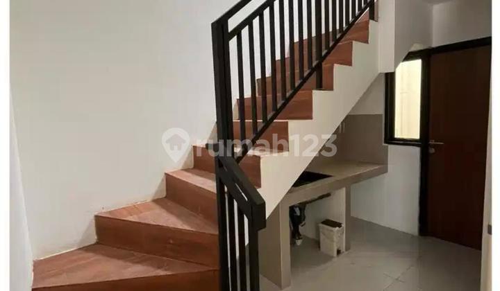 Rumah Dalam Cluster Di Cibubur 2