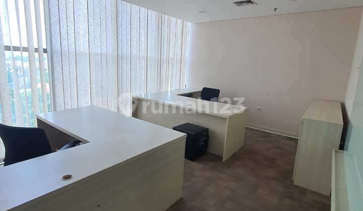 Good Office Space Furnished Nicely In Kemang 2