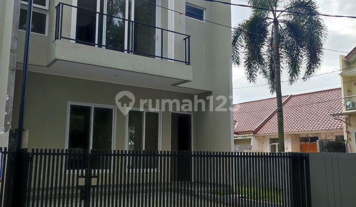 Dijual Rumah Hoek Di Villa Melati Mas Dijual Rumah Hoek Di Villa Melati Mas