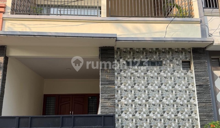 Ready-to-Live House in Graha Raya