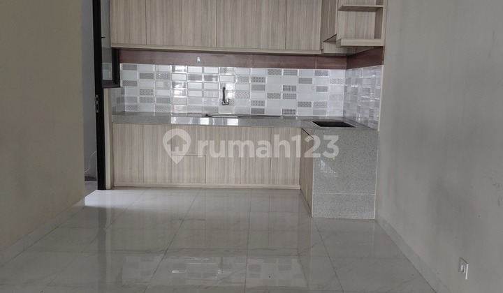 Disewakan Rumah Baru Direnovasi di Villa Melati Mas 2
