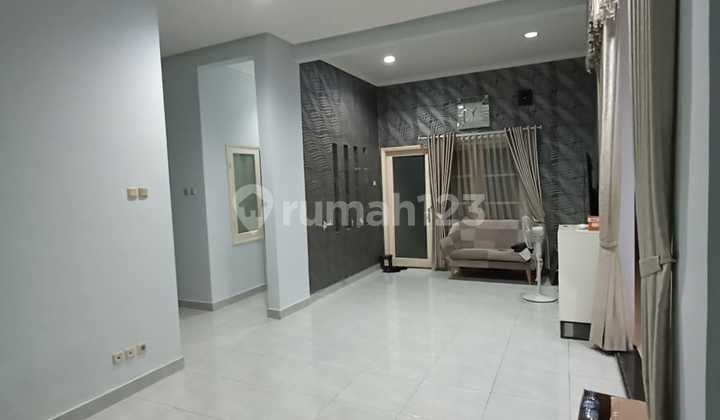 Rumah Dijual Dengan Design Modern 2 Lantai Di Villa Melati Mas 2