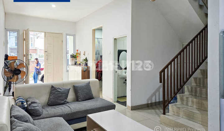 Rumah Bagus Semi Furnished SHM Taman Ratu, Jakarta Barat 2