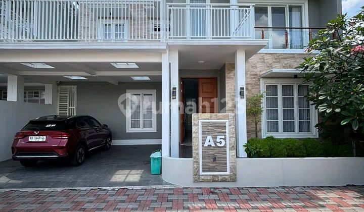 Dijual Rumah Mewah Cantik Lokasi Sangat Strategis  2