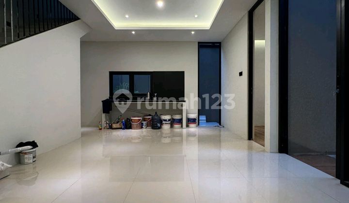 For Sale Move-in Ready House in a Highly Strategic Location 2