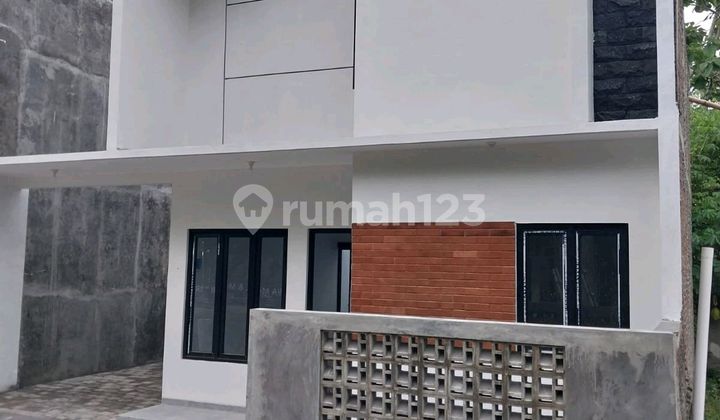 Dijual Rumah Cantik Siap Huni Lokasi Ssngat Strategis