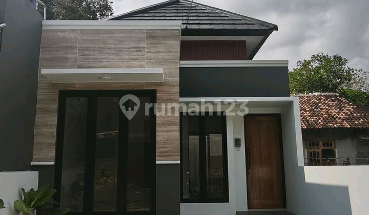 Dijual Rumah Cantik Sederhana Lokasi Sangat Strategis 