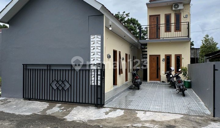 Dijual Kos Cantik Lantai Dua Lokasi Sangat Strategis