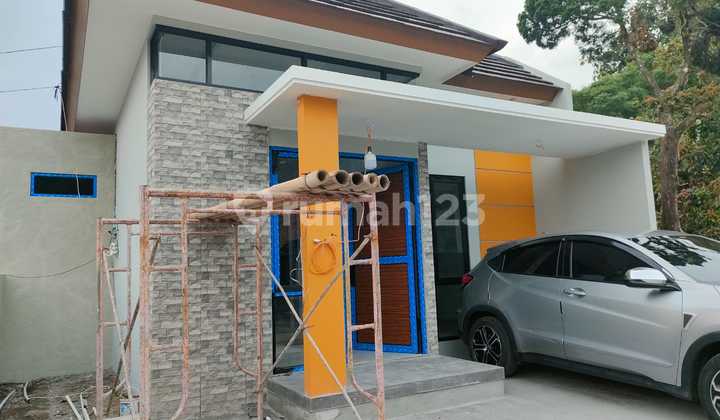 For Sale Beautiful House Very Strategic Location