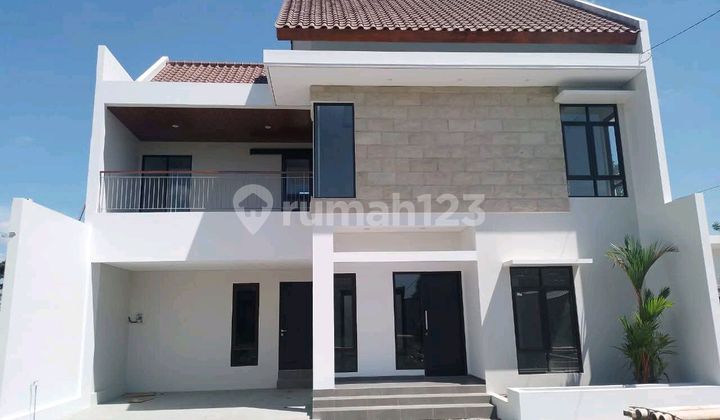 For Sale Exclusive Residence Very Strategic Location For Sale Exclusive Residence Very Strategic Location