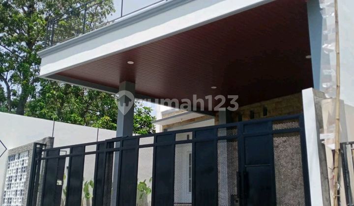 Dijual Rumah Mewah Lokasi Sangat Strategis 