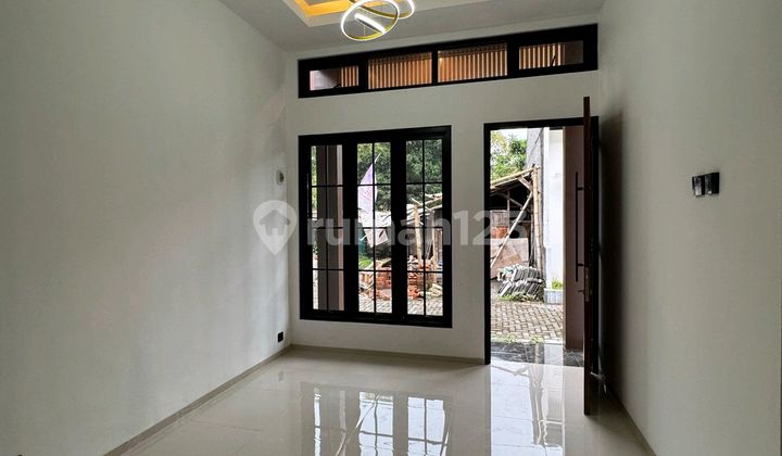 For Sale Ready-to-Occupy House in a Very Strategic Location 2