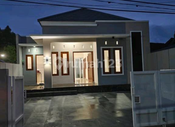 Dijual Modern Cantik Lokasi Sangat Strategis