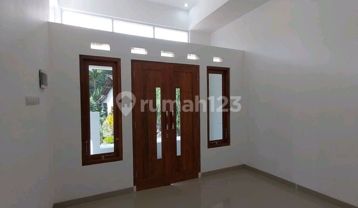 Dijual Rumah Siap Huni Lokasi Sangat Strategis 2