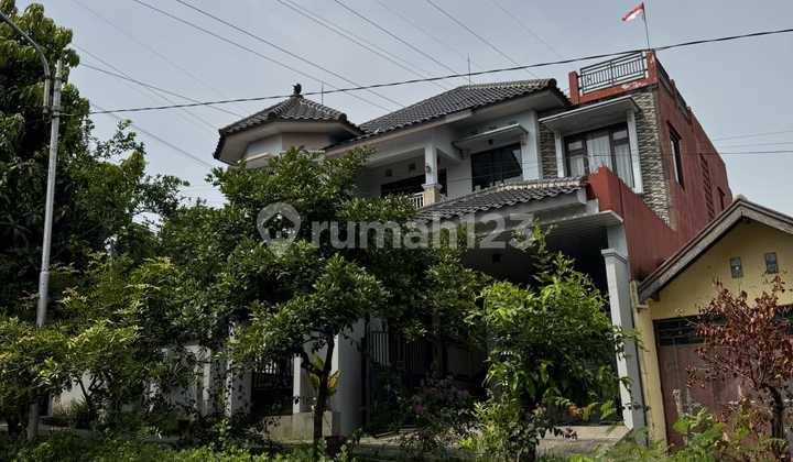 Rumah Tinggal Villa Lokasi Hook Dekat Nako Caffee, Candi Golf 2