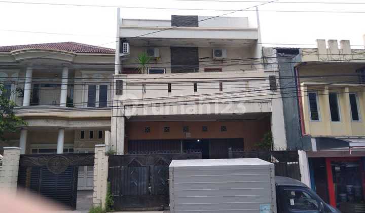 Rumah Dua Lantai Siap Huni Lokasi Pinggir Jalan Dekat Campus Amni