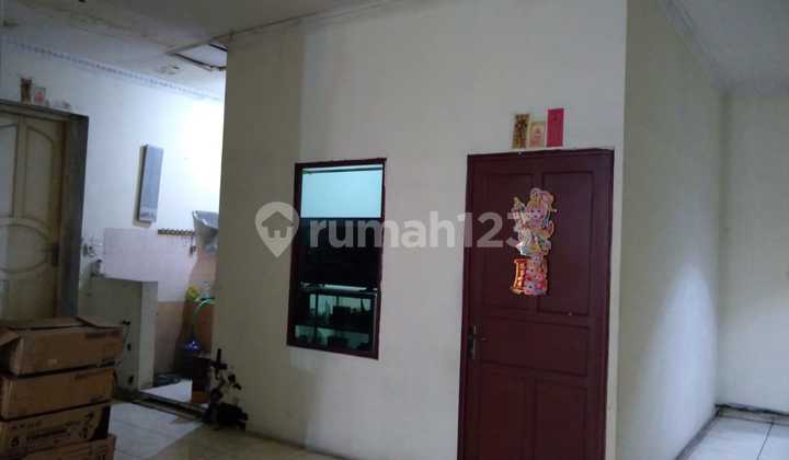 Two-Story House Ready to Occupy Location by the Roadside Near Campus Amni 2