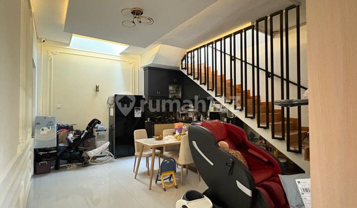 Rumah 2 Lantai Fasilitas Club House Lengkap Paling Bagus 2