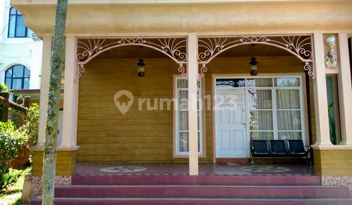 Beautiful Two-Story Villa for Sale in Bandungan 2