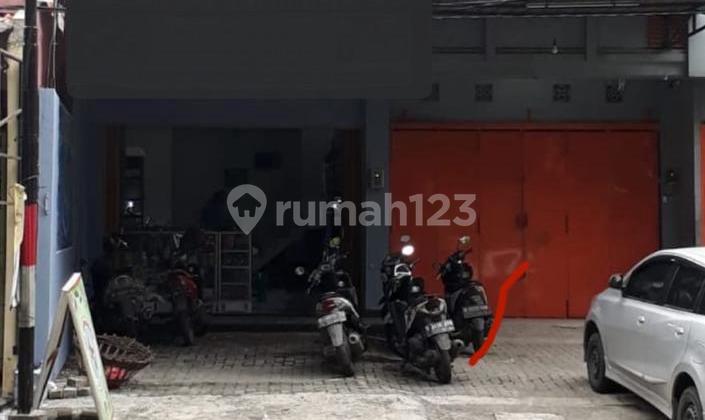 Ruko Dua Lantai Siap Huni Strategis Pinggir Jalan Dekat Toll Univ 2