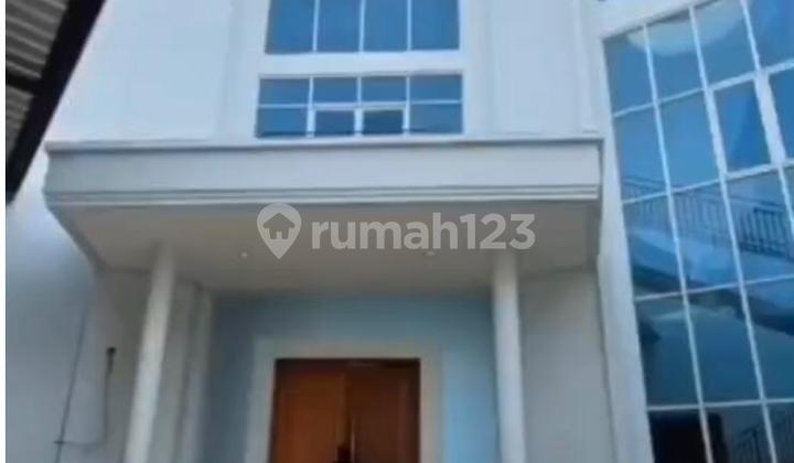 Rumah Sultan Siap Huni Dua Lantai Rooftop Sebesar Rumah Cluster 1