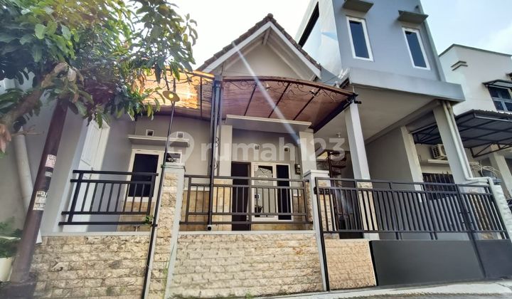 FOR SALE: HOUSE IN A HOUSING ESTATE, STRATEGIC LOCATION NEAR CONDONGCATUR TERMINAL, COLOMBO MARKET, 10 MINUTES TO JIH HOSPITAL.